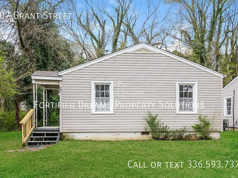 907 Grant St — Photo 1