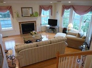 3rd image of 125 Boylston Dr