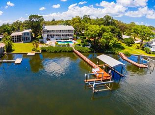 913 Bayshore Dr, Tarpon Springs, FL 34689
