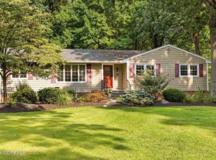 25 Princeton St, Red Bank, NJ 07701