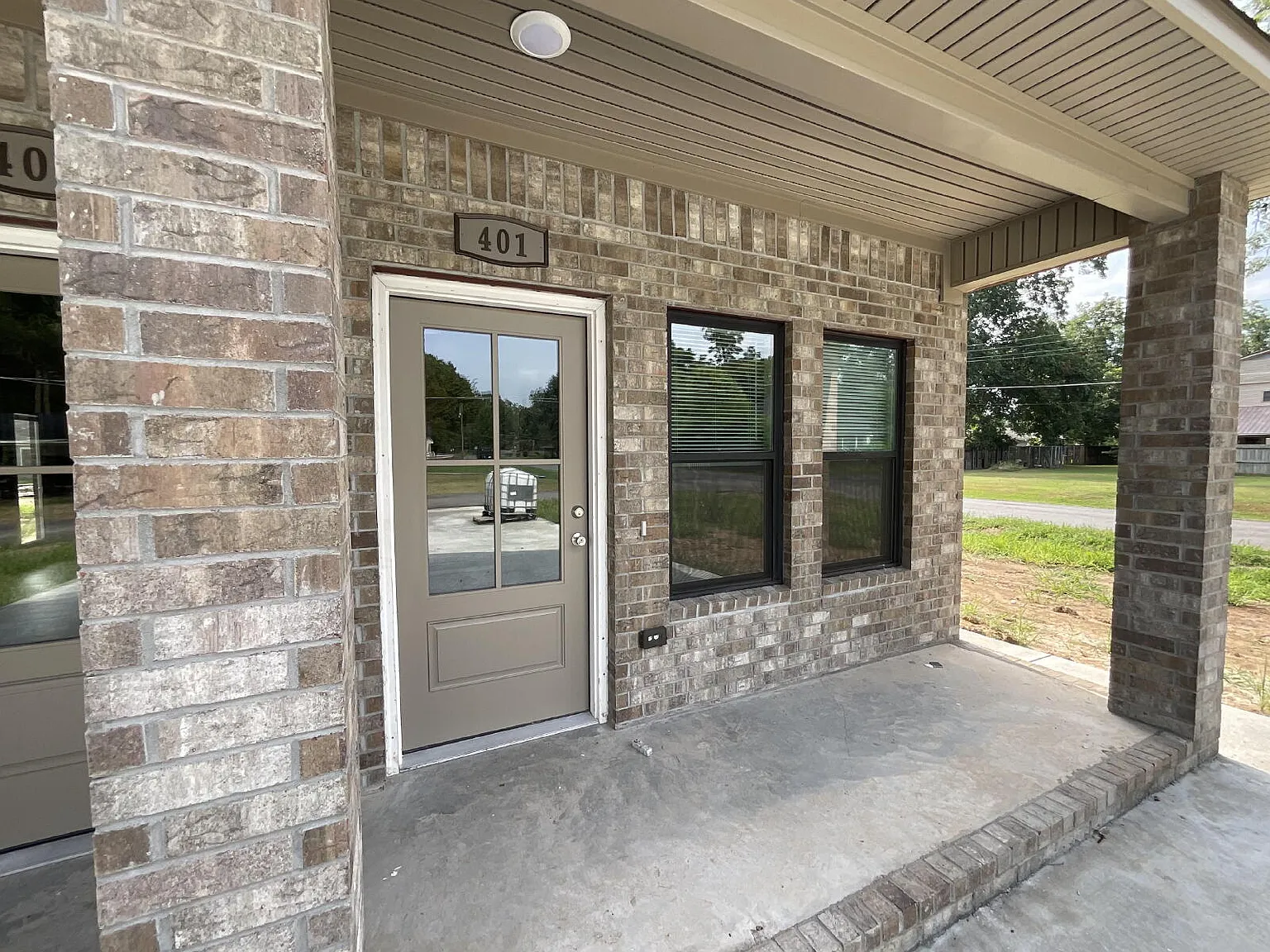 3 bed, 3.0 bath, $1,500 — Photo 2