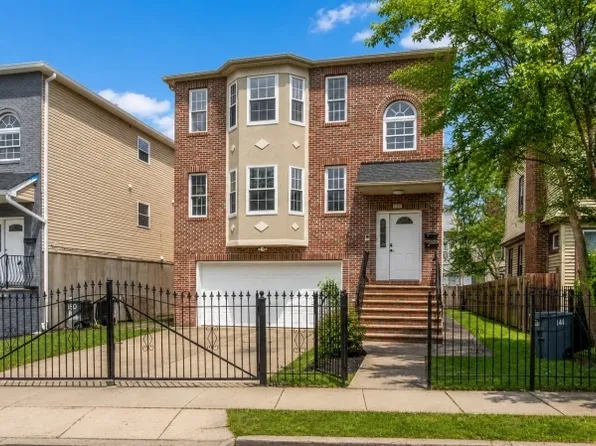148 N Munn Ave, East Orange City, NJ 07017