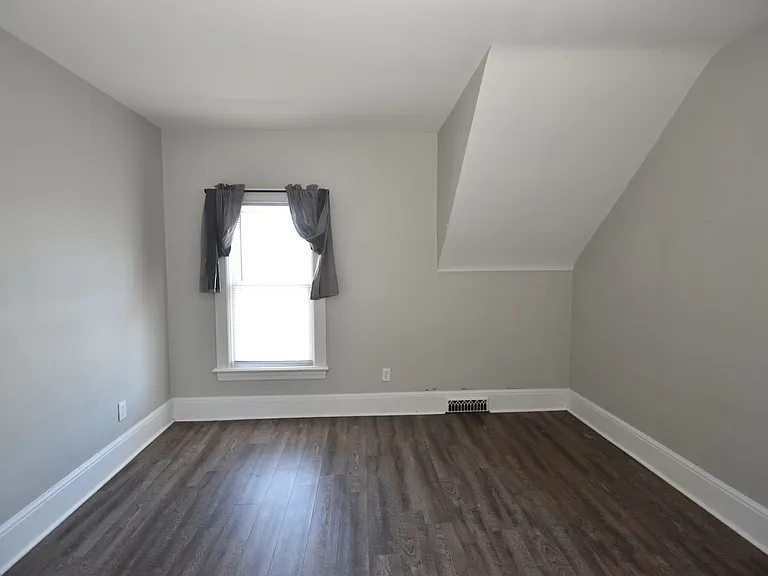 116 N Notre Dame Ave — Photo 22
