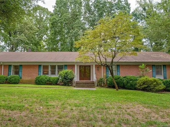 1207 Rogers Lake Rd, Kannapolis, NC 28081
