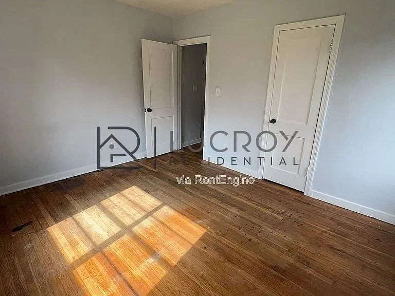 320 Lawrence Rd — Photo 17