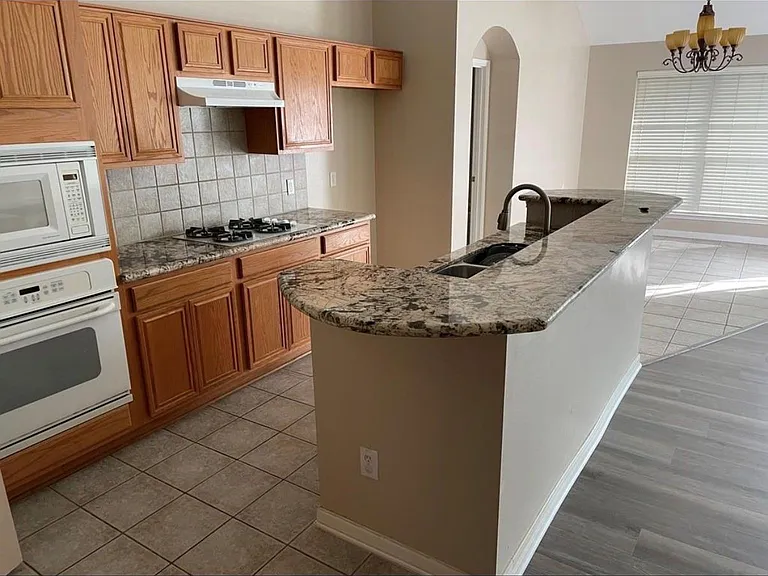 15119 Wimberly Park Dr — Photo 3