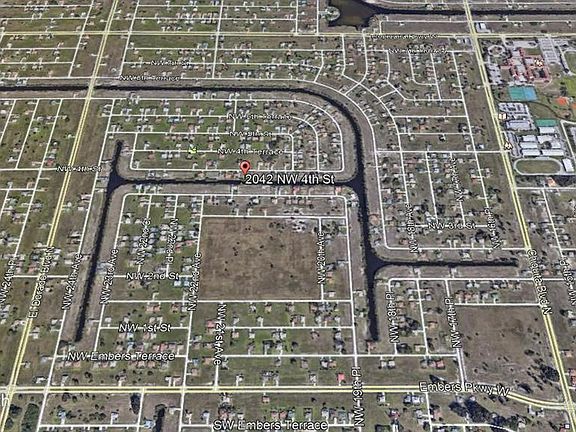 4th image of 2042 NW 4th St
