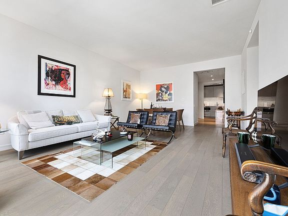 3rd image of 305 E 51st St APT 20B