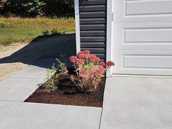3rd image of 4903 Grouse Hollow Dr