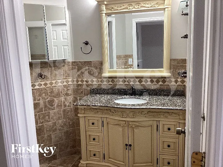 1362 Archer Pl — Photo 10