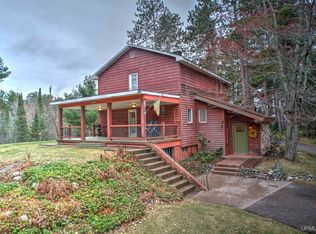 214 Riverside Rd, Marquette, MI 49855