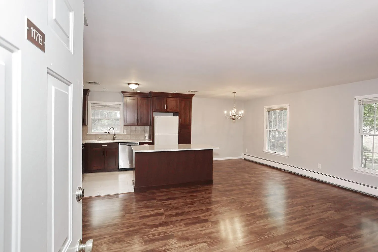 2 bed, 1075 sqft, $3,200 — Photo 3