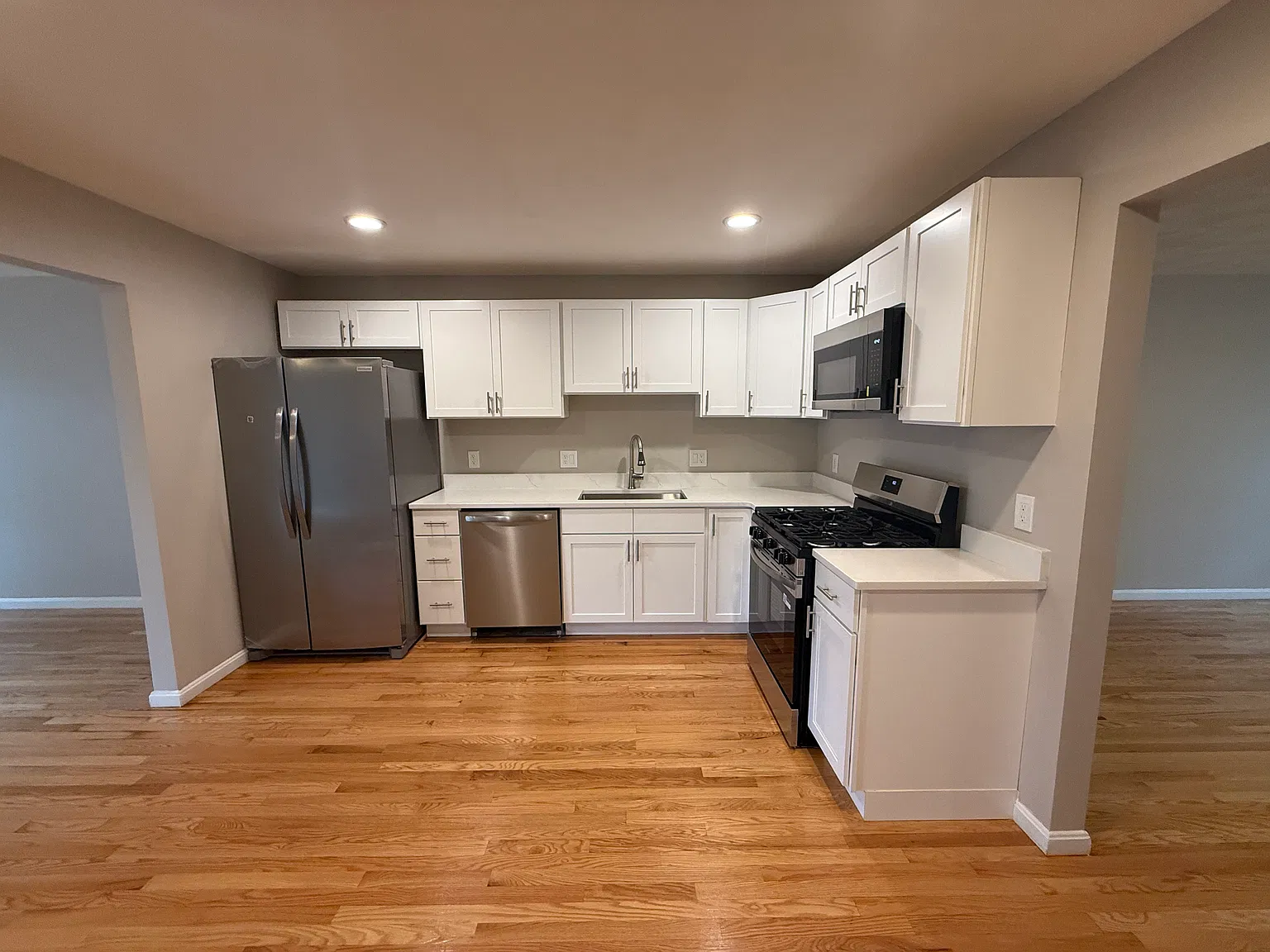 3 bed, 1500 sqft, $2,850 — Photo 3