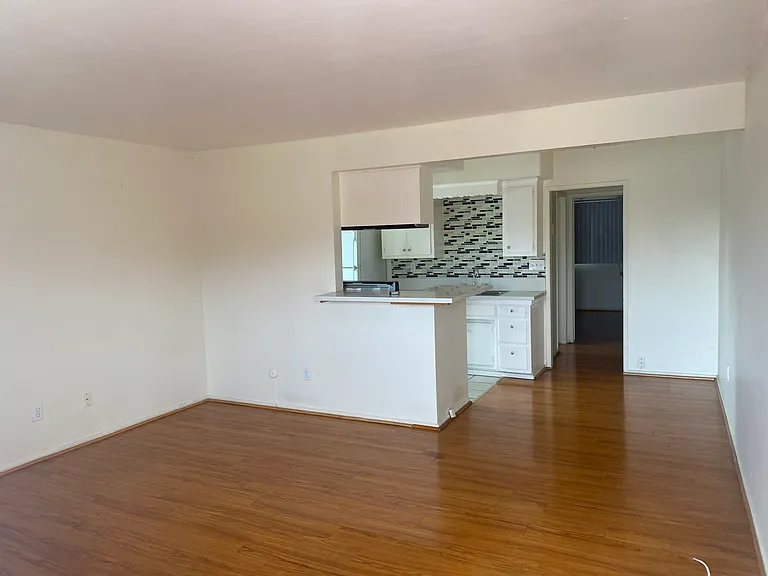 169 N Holliston Ave #18 — Photo 1