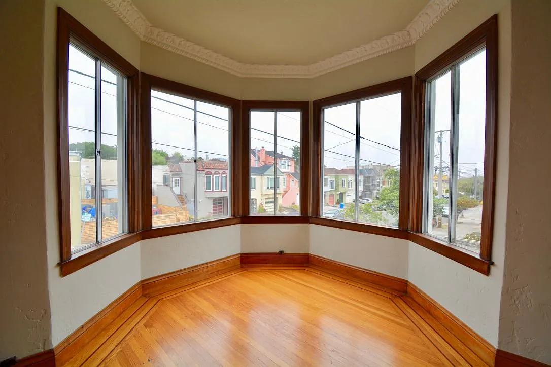 4 bed, 1400 sqft, $6,700 — Photo 1