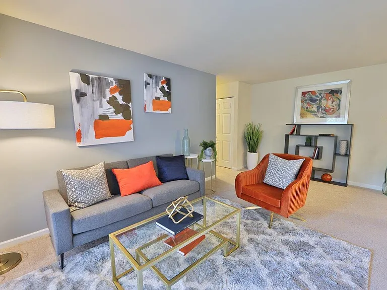 Mount Vernon Square Apartment Homes — Photo 8