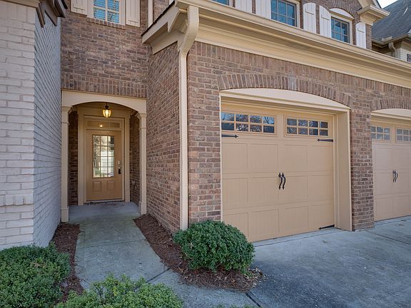 2nd image of 4994 Berkeley Oak Cir