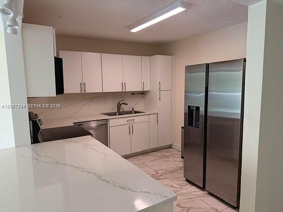4th image of 2801 NE 183rd St APT 308W