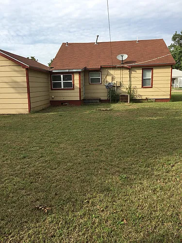1812 W Ash Ave Photo 1