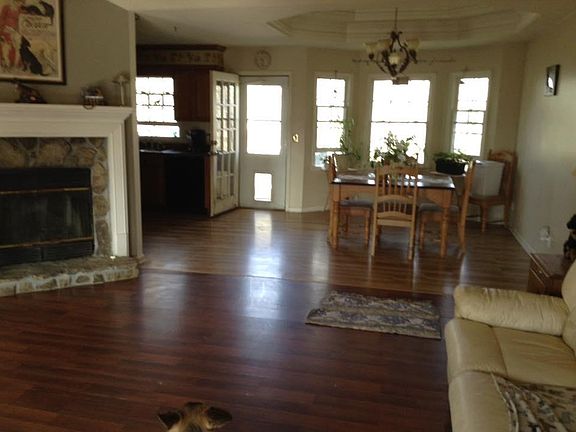 5th image of 605 Peachtree Dr