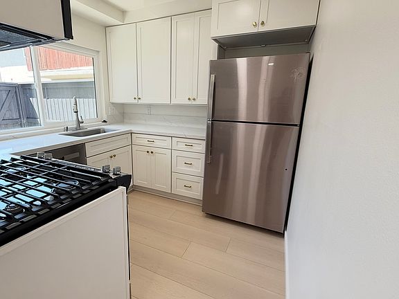 3rd image of 17071 Pinehurst Ln APT A
