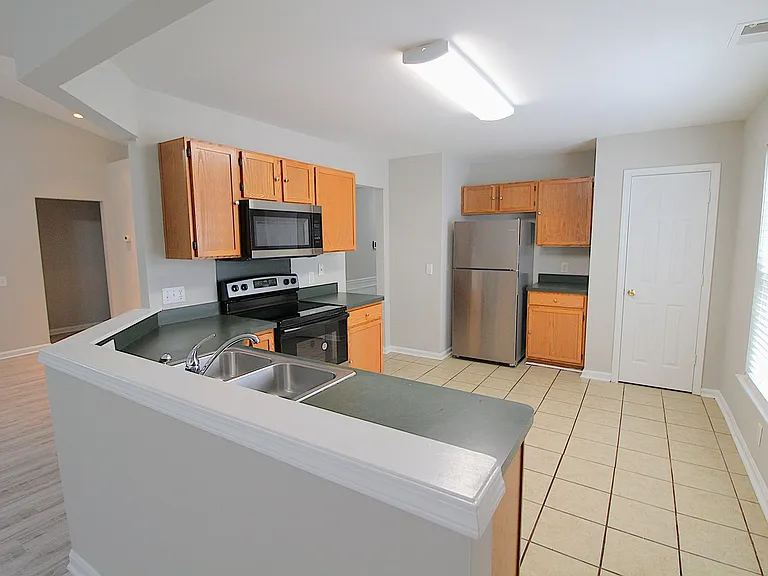 1416 Rumstone Ln — Photo 8