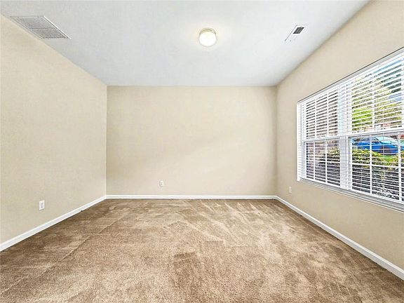 5th image of 2968 Courtland Oaks Trl SW