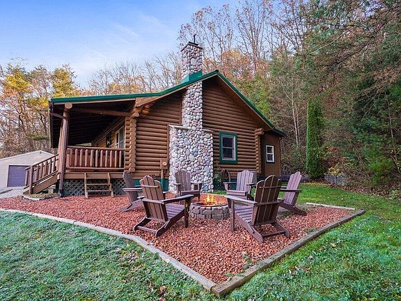 5th image of 13500 Pleasant Valley Rd