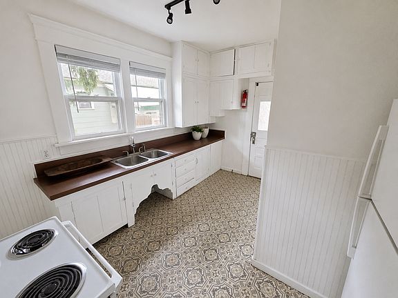 4th image of 1818 W Washington St APT 1