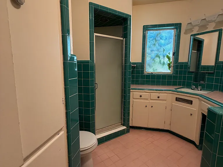 2038 E Ashlan Ave — Photo 22