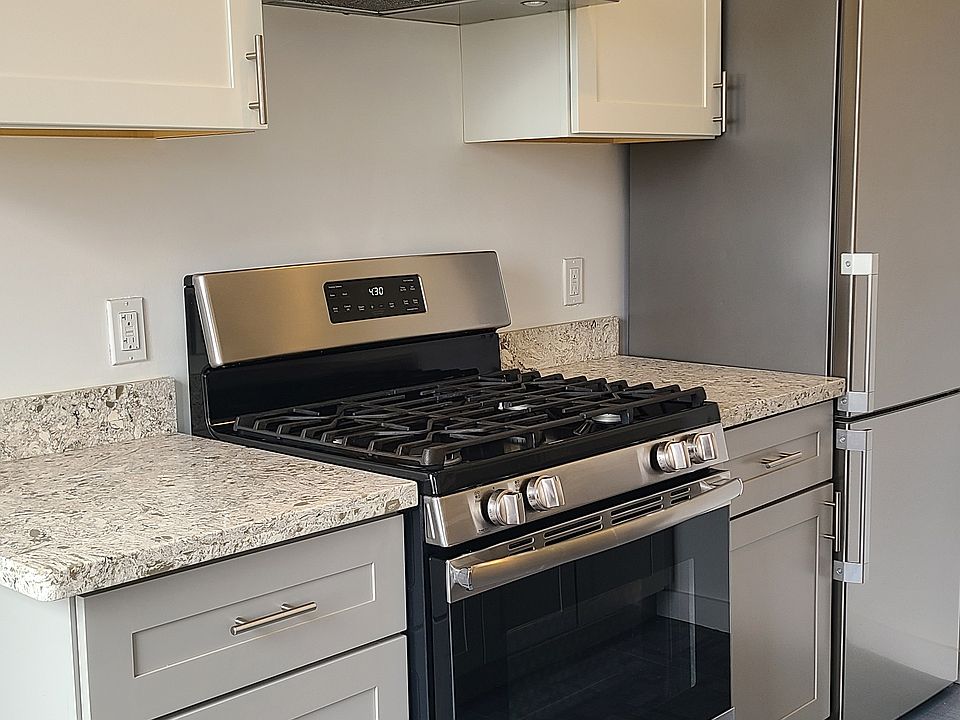 1st image of 190 11th Ave APT 8