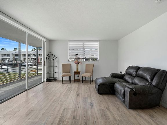 5th image of 3550 NE 169th St APT 106
