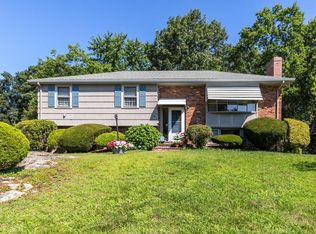 19 Orleans Rd, Norwood, MA 02062