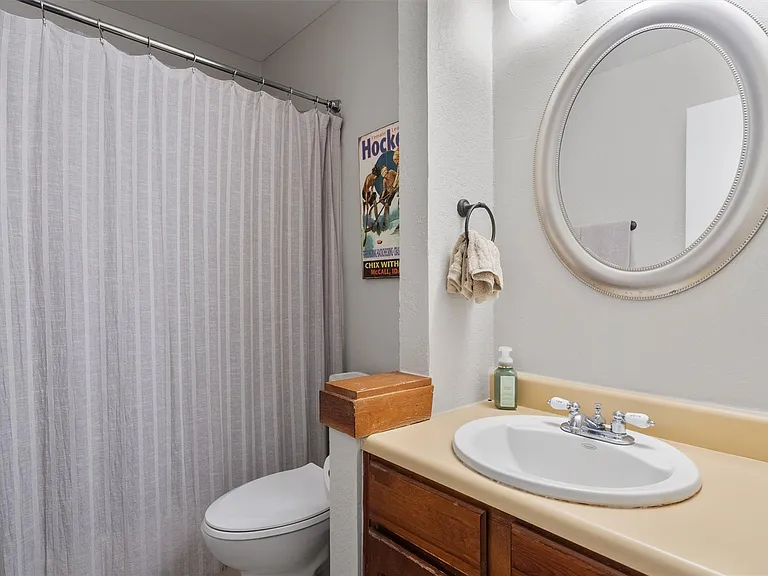 2414 Jones Rd — Photo 16