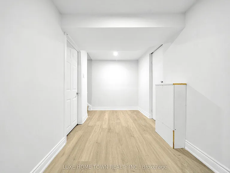 5 Centennial Dr — Photo 36