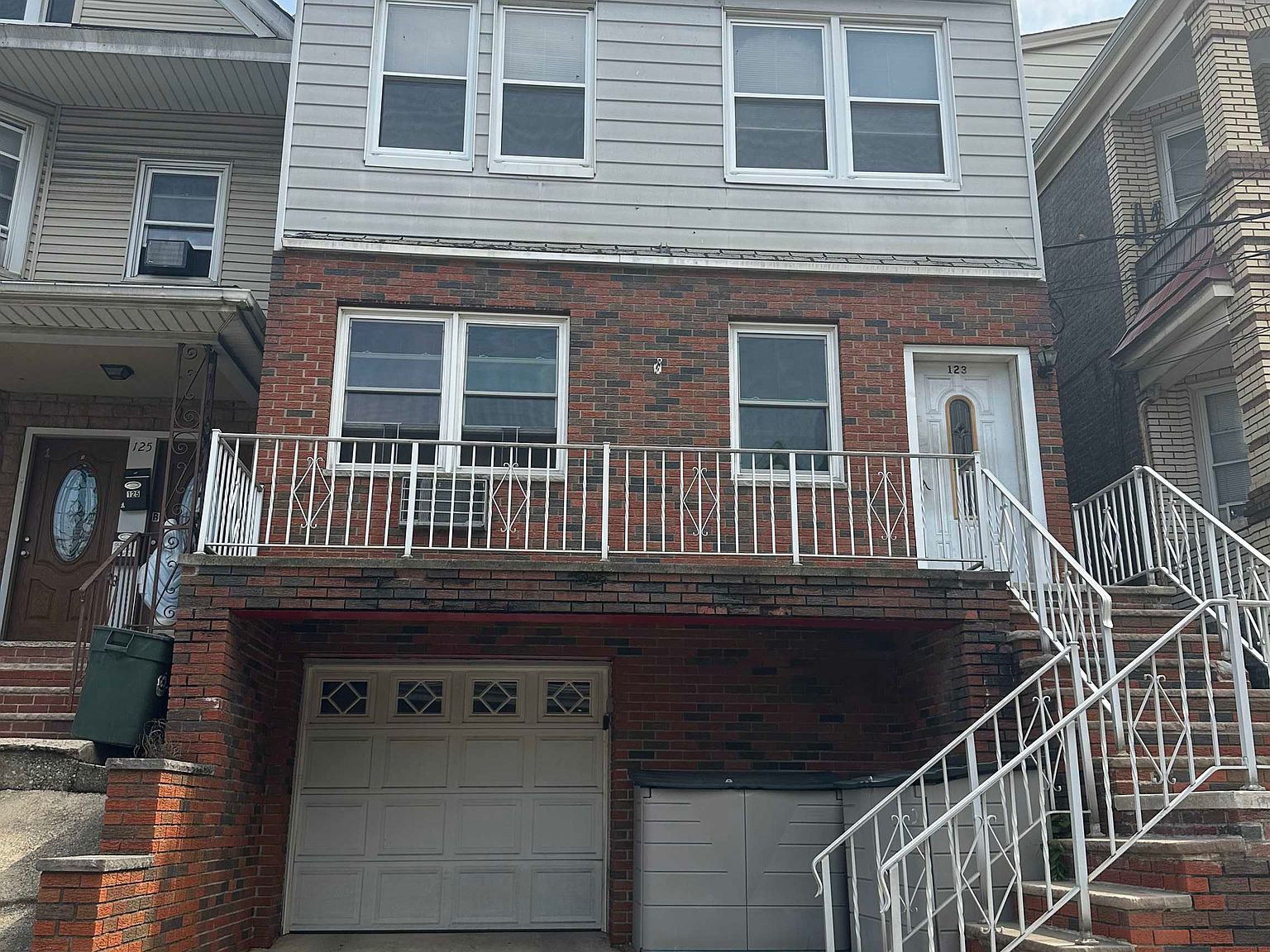 123 W 28th St APT 1, Bayonne, NJ 07002 | Zillow