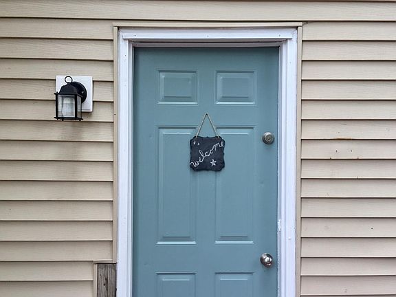 3rd image of 25 Court St