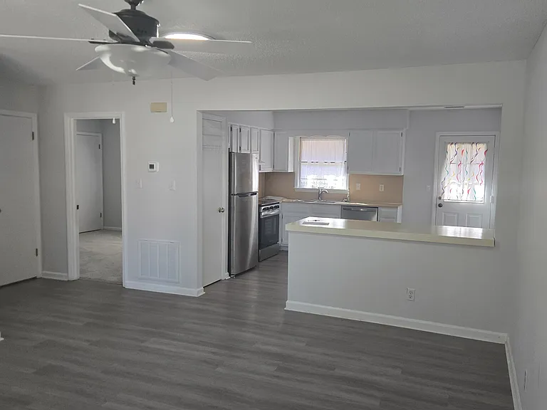 108 Pleasant Dr #C — Photo 4