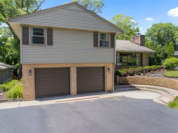 1920 Kings Hwy, Rockford, IL 61107