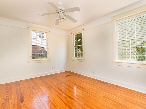 2nd image of 2269 Carondelet St