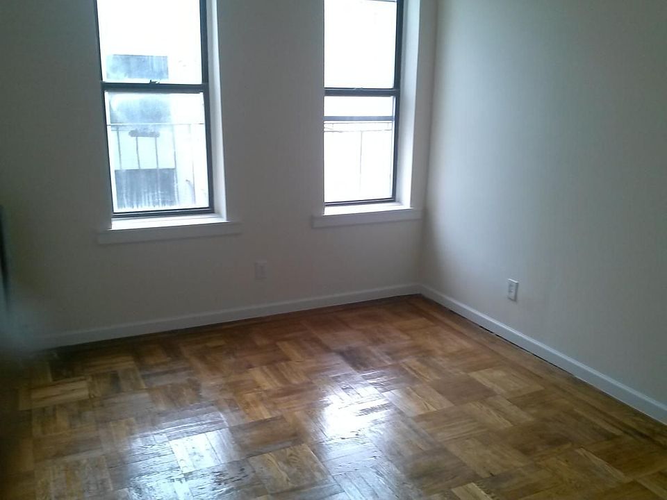 2nd image of 1065 New York Ave
