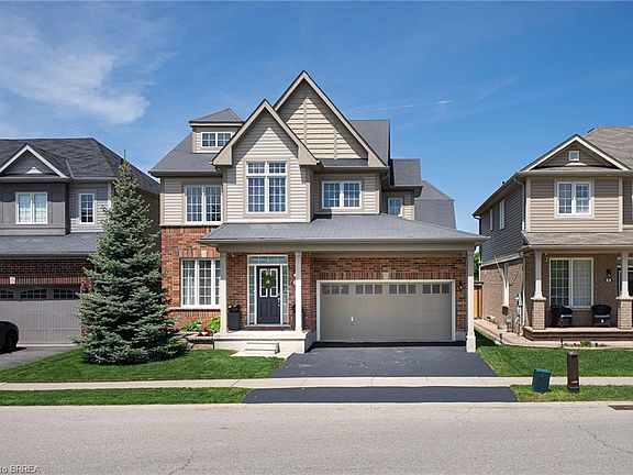2nd image of 10 Bisset Ave