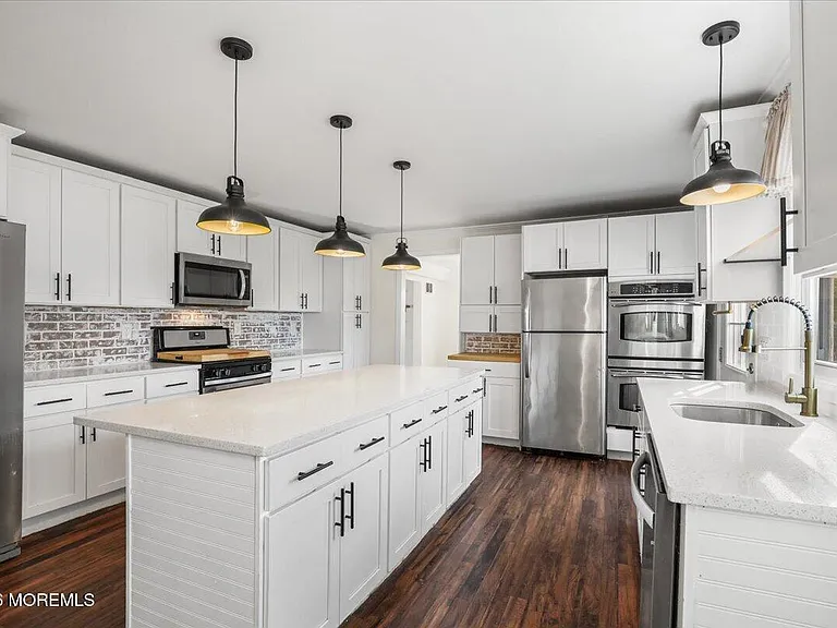 247 Sprucewood Dr — Photo 10