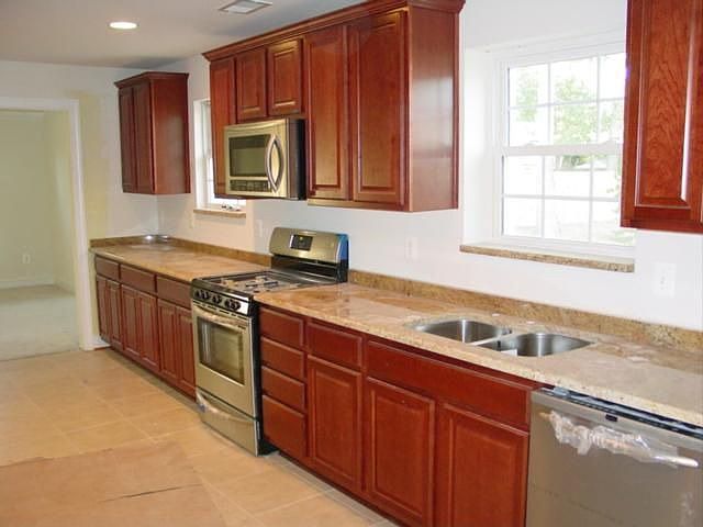 2nd image of 7217 Loisdale Rd