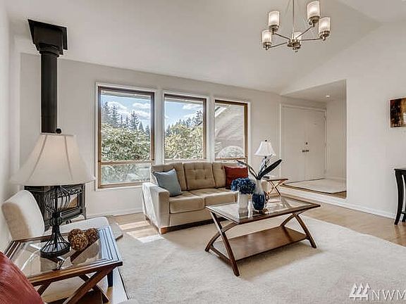 4th image of 12912 SE 69th Pl