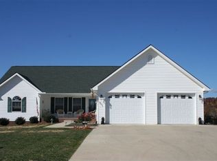 401 E Ridges Dr, Chuckey, TN 37641