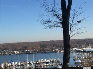 84 Preston St, Huntington, NY 11743