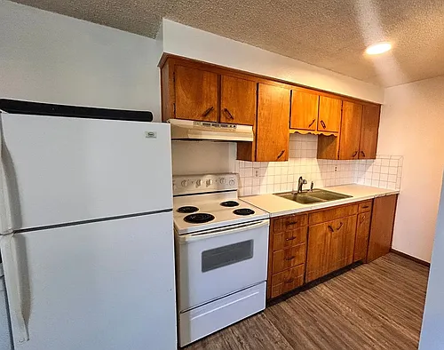 6104 N Lidgerwood St #7 Photo 1