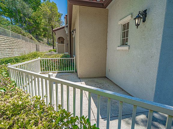 2nd image of 23491 Abbey Glen Pl