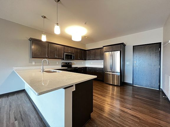 2nd image of 2869 Spring Rose Cir #210
